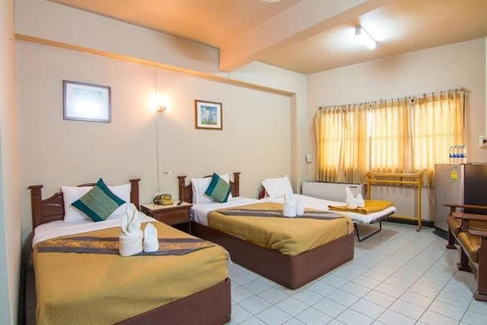 Khelang Nakorn Hotel Lampang Extérieur photo
