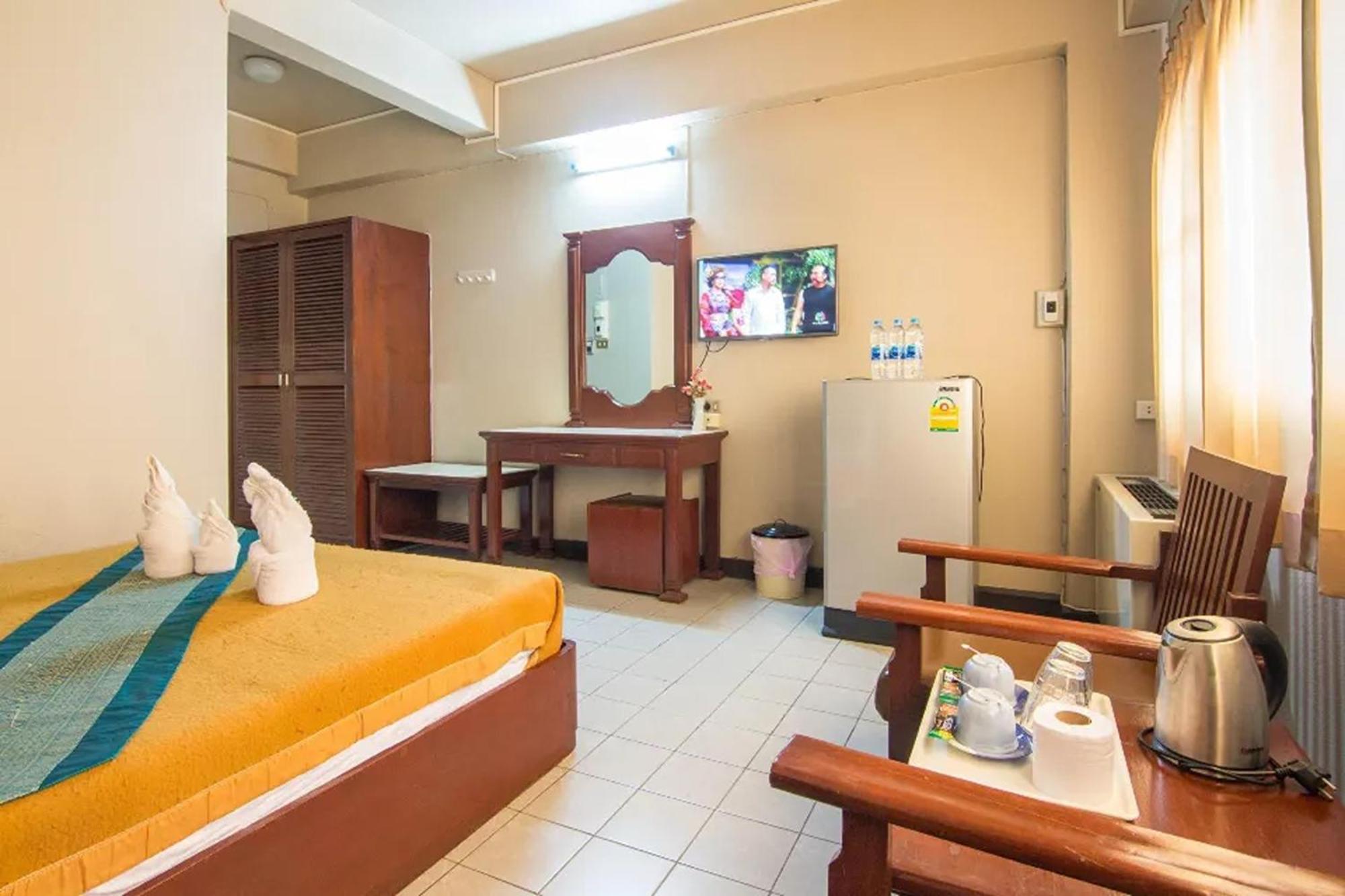 Khelang Nakorn Hotel Lampang Extérieur photo