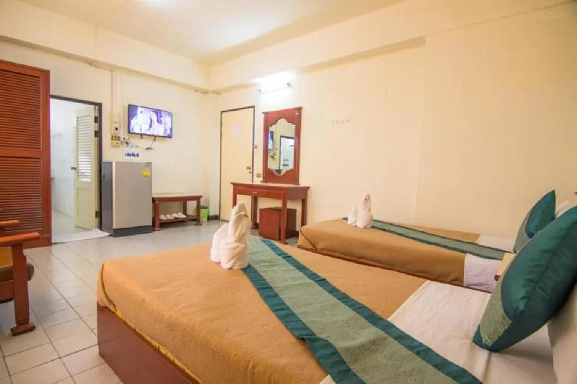 Khelang Nakorn Hotel Lampang Extérieur photo