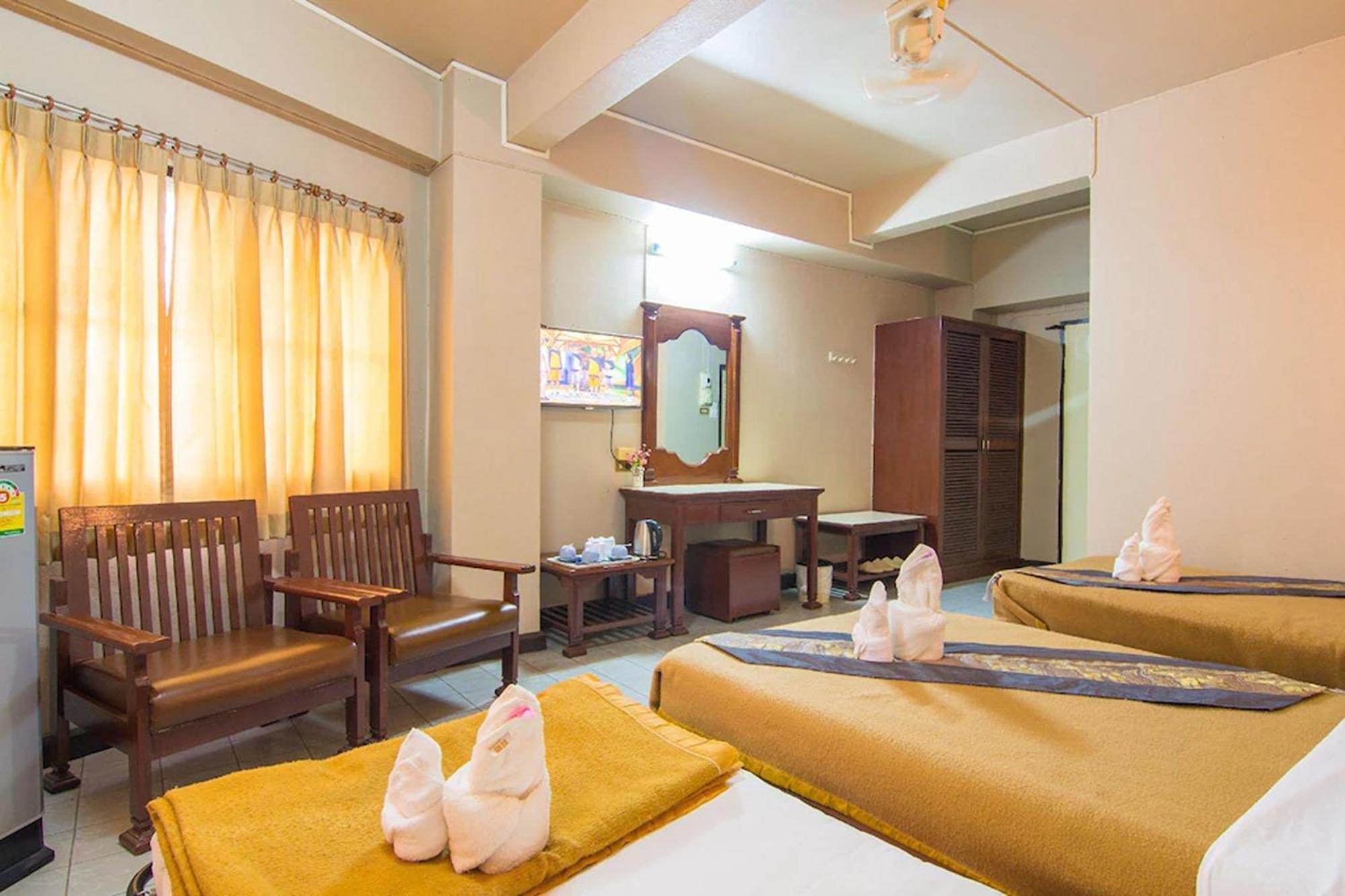 Khelang Nakorn Hotel Lampang Extérieur photo