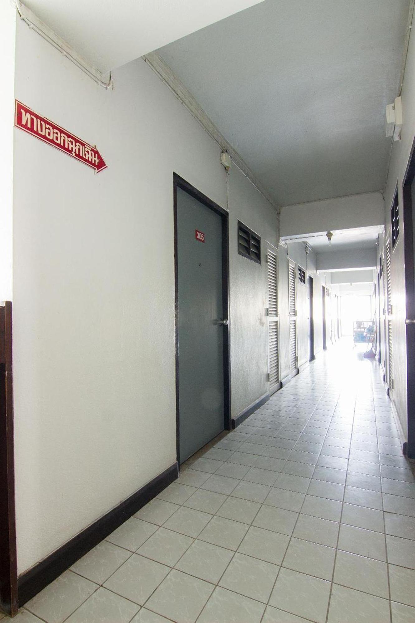 Khelang Nakorn Hotel Lampang Extérieur photo