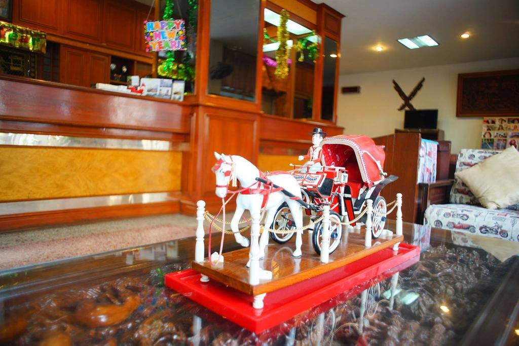 Khelang Nakorn Hotel Lampang Extérieur photo